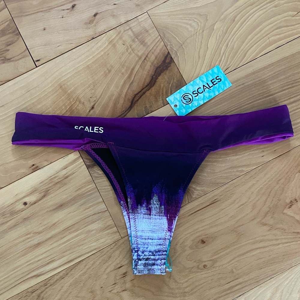 Scales Gear bikini bottoms, L NWT